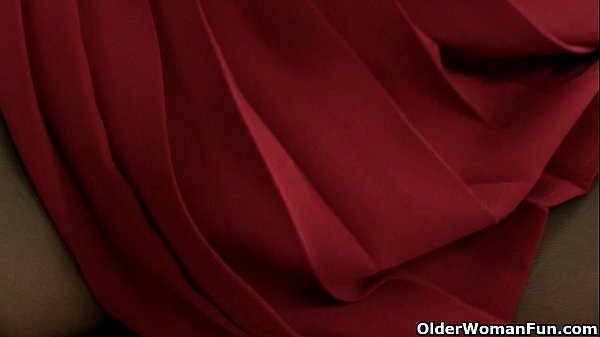 British milfs Molly and Elaine having fun in thebathroom