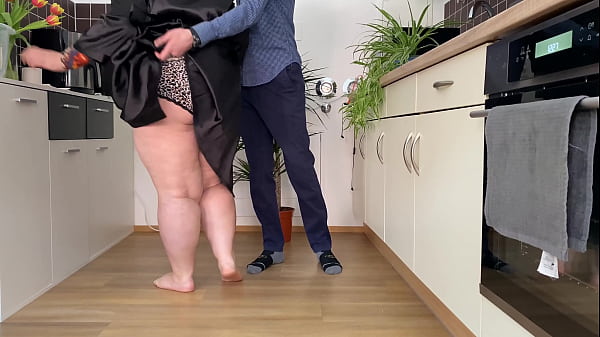 Play MP4 - Depraved mother-in-law takes off her panties and spreads her buttocks