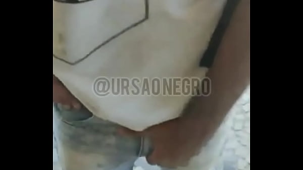 Play MP4 - Mavambo da central novinho do rabo peludo adora uma chupada no cu