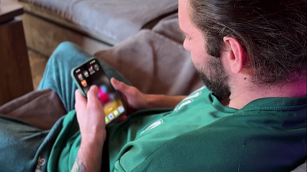 Nonton My Stepsisters Turned On Too Much After I Showed New App To Her. thumbnail