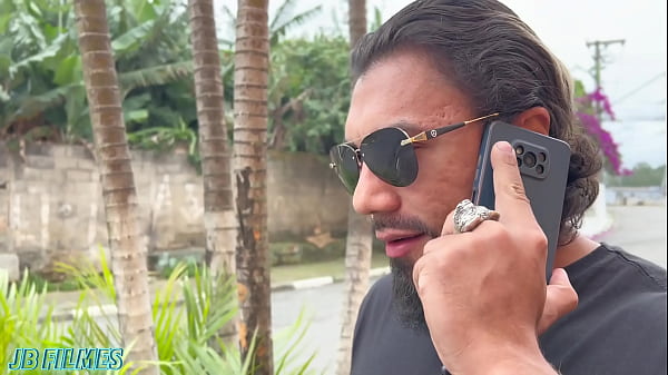 Play MP4 - MARIDO CORNO SAI PRO TRABALHO E DEIXA SUA MULHER COM A BUCETA MOLHADA PARA O AMANTE