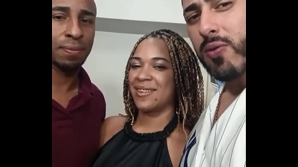 Mais uns v&iacute;deosinhosdo jeito que vc gosta com lua baiana l&eacute;o skull negro top 