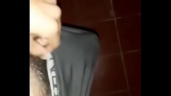 Mi amigo me muestras su verga 
