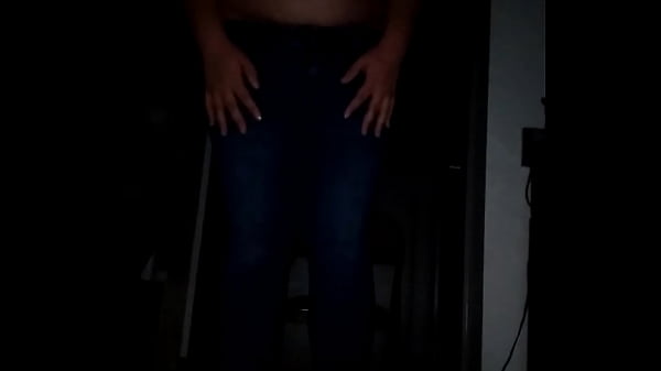Piss in pants 02