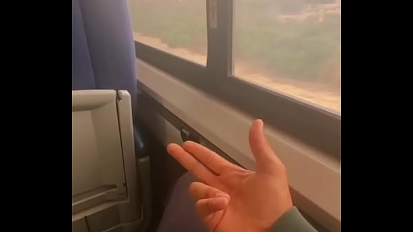 Nonton La Traves&iacute;a De Mis Dedos thumbnail