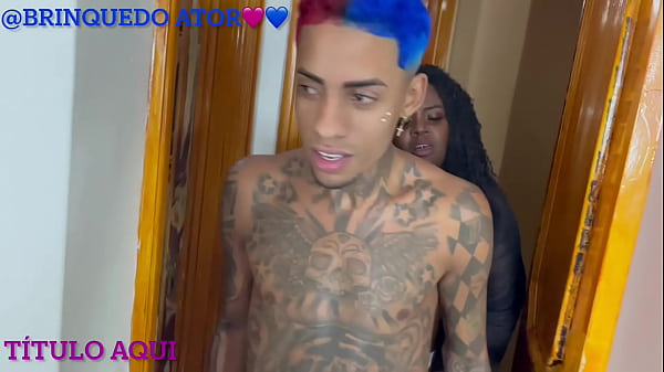 PRETA GOSTOSA CAVALONA DANDO GOSTOSO PARA_O NOVINHO