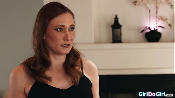 My stepmom came homejust when I putmy buttplug upmy ass