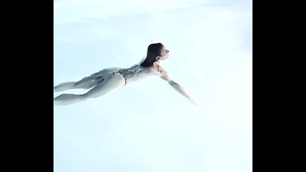 Une baignade nocturne avec moi