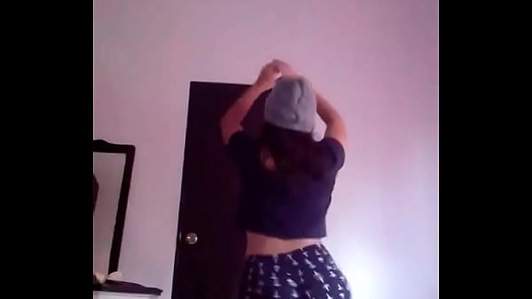 Mariana Gonzalez twerk dance[1]