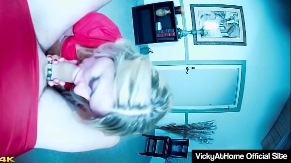 Play MP4 - Milf Vicky Vette Gives A Hot Blowjob And Receives Cum In Her Mouth&excl;