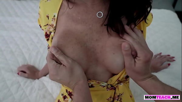 Teen girlfriend lets boyfriend suck her MILF tits