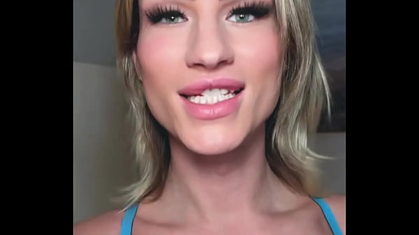 Nonton What Do You Think Of The Dress???? thumbnail