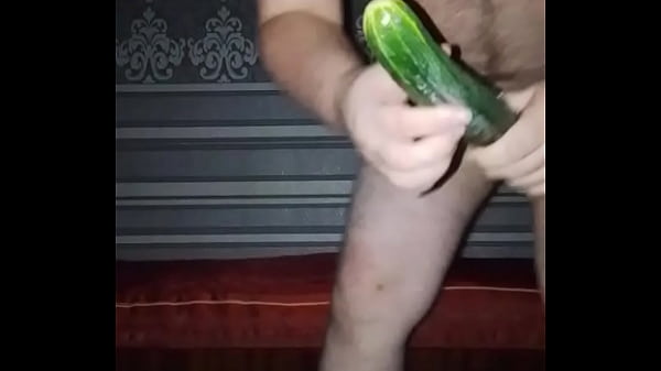 Из жопы жирной шлюхи течёт крем когда ТЫ трахаешь её в анал.Не бойся она слижет всё с твоего ЧЛЕНА! 