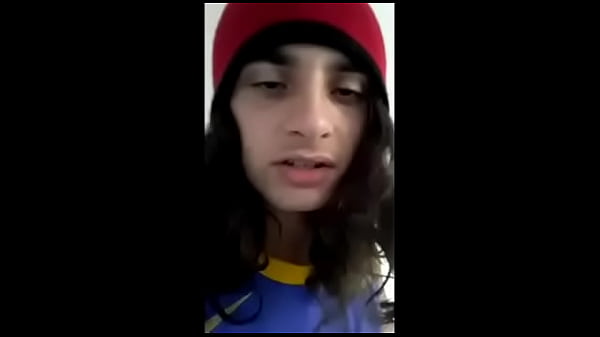 Novinho brincando com fogo