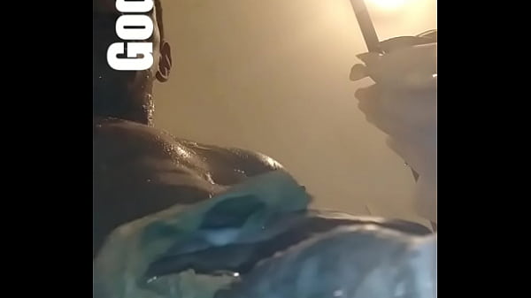 Play MP4 - BBC BLIXYGOD  in the shower