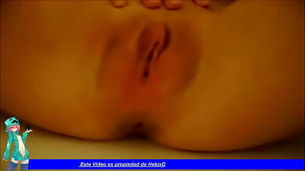 Ex novia masturbandose se hace pipi 