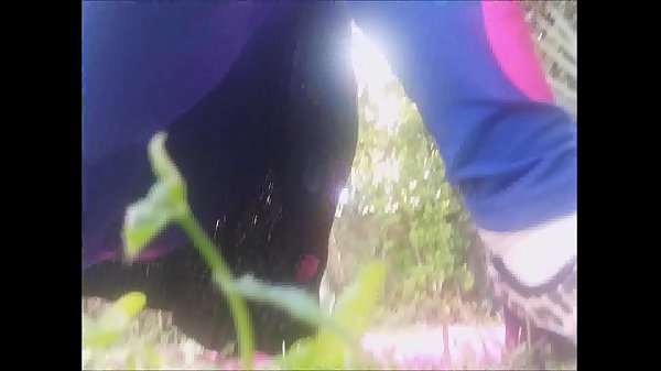 I love to pee at the public park and touch me, with the risk of being spied ... Ibathe at thethoughtOT