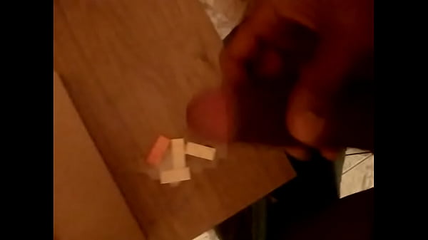 Play MP4 - Gozando em chicletes