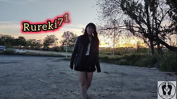 Nonton Nerdy Girl Gives Car Blowjob Pov Cum In Mouth Cum Walking thumbnail