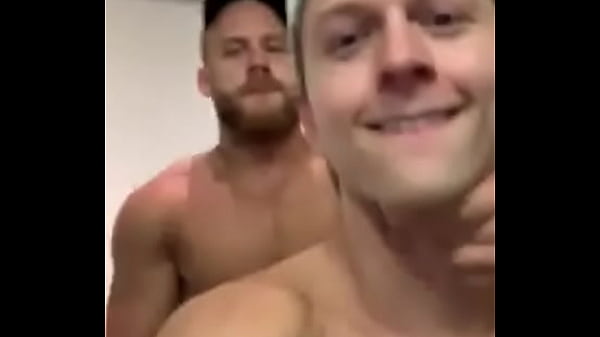 Ativo gostoso metendo  o cuzinho do viado, Brogan NYC 