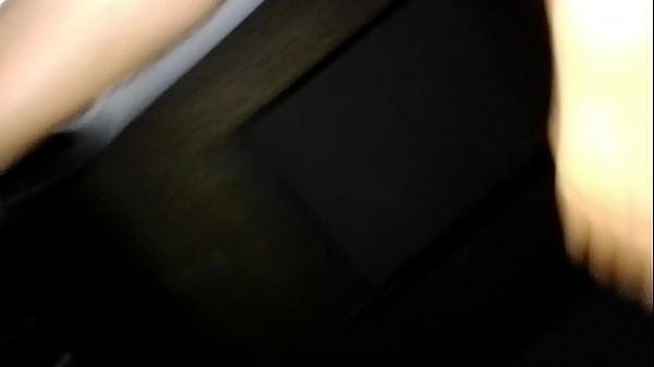 Penetrando_una vagina resuradita mientras goza la perra