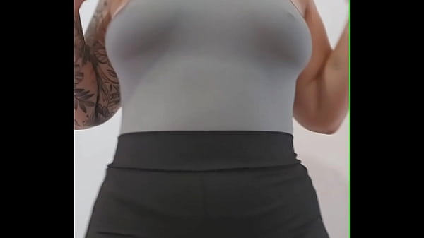 Play MP4 - Gosto quando esfregam o pau nas minhas axilas