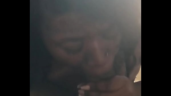 Ebony deepthroat sloppy top hoe sucks likevacuum