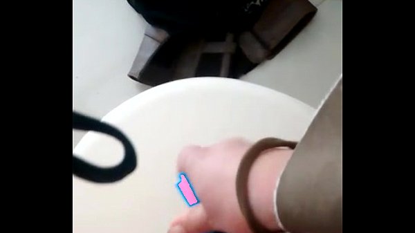 Play MP4 - Masturbandome en el trabajo me lastime para mi esposo