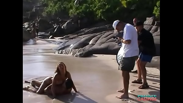 Marta fucks in paradise thanks to the private casting 