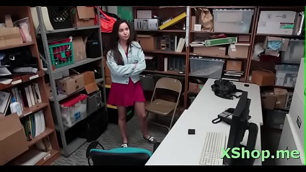 Curvaceous KarleeGrey begs for fuck