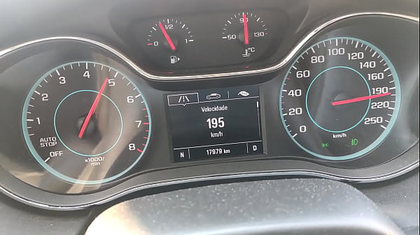 Cruze Turbo botando Jetta pra mamar