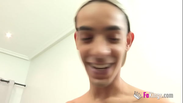 Play MP4 - Monica feeds a lucky young dude from her super tits&excl;