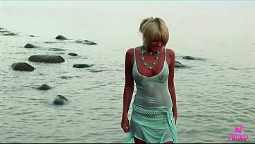 18yo Blonde Carmen H Masturbates Her Sweet Cunt At the Beach! 