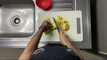 Nonton &iexcl;madrastra Curiosa Me Da Pi&ntilde;a Para Saborear Mi Leche Luego! - Porno En Espa&ntilde;ol thumbnail