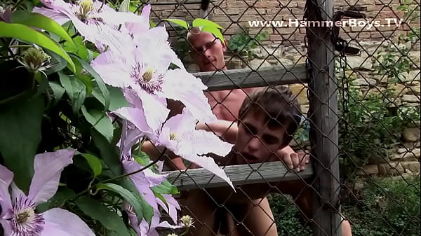 Play MP4 - Desire of summer Ricco Luna and blond Denis Ruso from Hammerboys TV