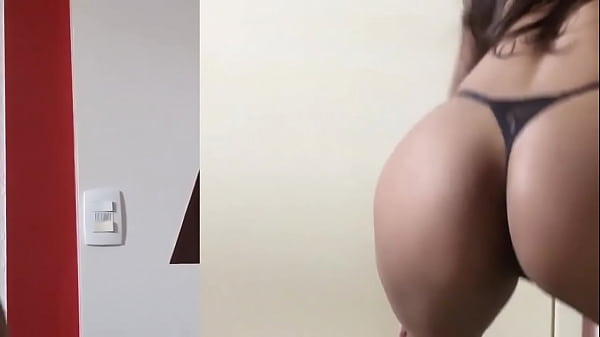 Play MP4 - Sexy wife dancing in thong