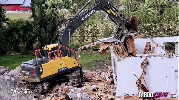 Cory Chase Show Us The DemolitionOf Her_Studio