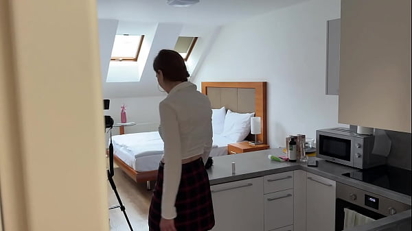 Nonton She Came In. She Obeyed. &ndash; Alice Maze Meets The Mask (promo) thumbnail