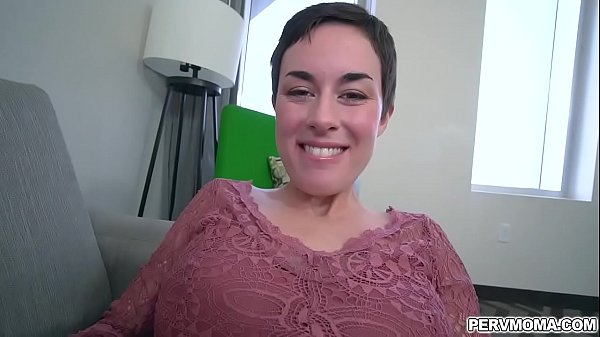 Stepson gets tolearn female anatomy from his stepmom