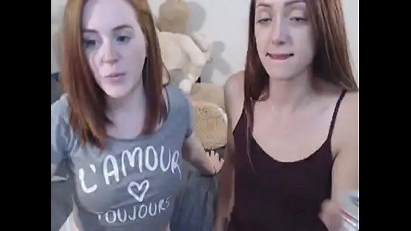 Nonton Two Babe Fucks Each Other With Strap On Dildo thumbnail