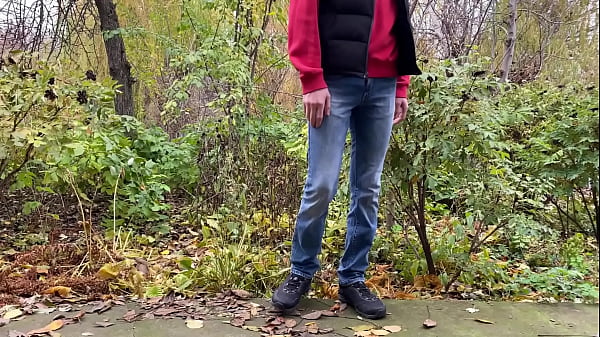 Nonton Curvy Step Mother Knows How To Attract The Attention Of Her Lustful Step Son. thumbnail