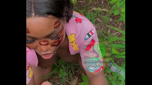 Play MP4 - Feeling the cool necture before tasting my pussy