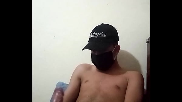 Colombiano exitado con ganitas de coger 