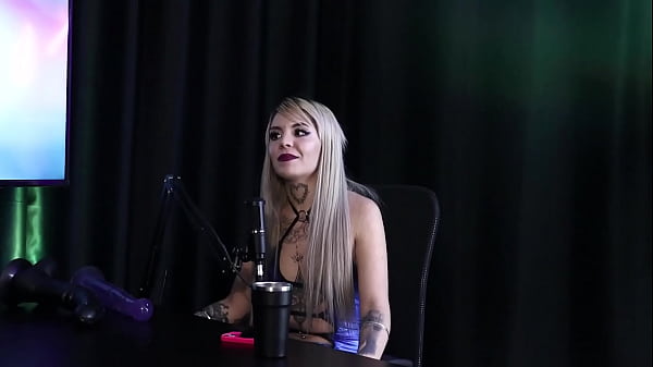 Mandou mensagem e foigravar_com um ator anão e sua_primeiracena foi um anal Kyra SHEER RED