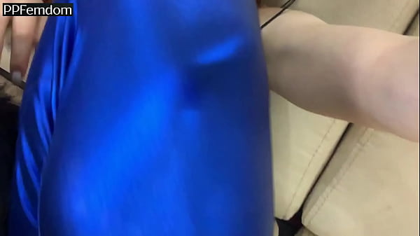 Play MP4 - Amateur Real Femdom LifeStyle Pussy Worship In Blue Leggings
