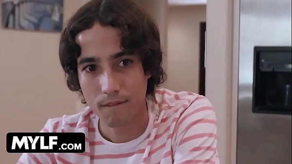 Play MP4 - stepDaughter doesn't realize stepMOM fucking her BF- Melissa Lynn