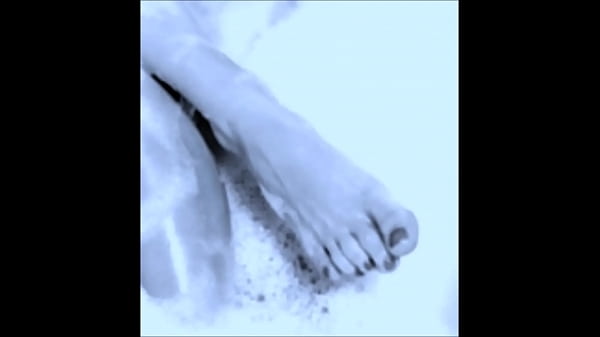 onestunnedpic of_polish actress AMucha