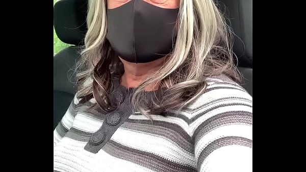 Kelly_cd horny car drive and carpark wank