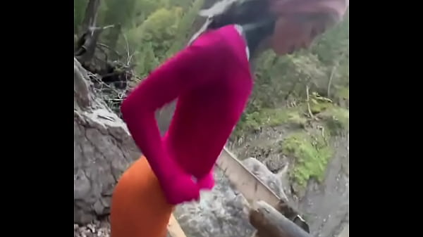 Shaking the booty next to beautiful wildlife! ??What&rsquo_s your favorite outdoor activity?#ShakeIt #WildlifeVibes...