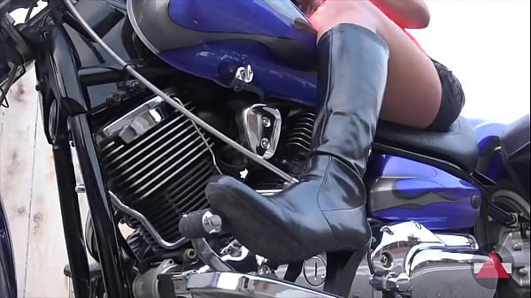 She Always Wanted To Learn To Drive A Motorcycle thumbnail